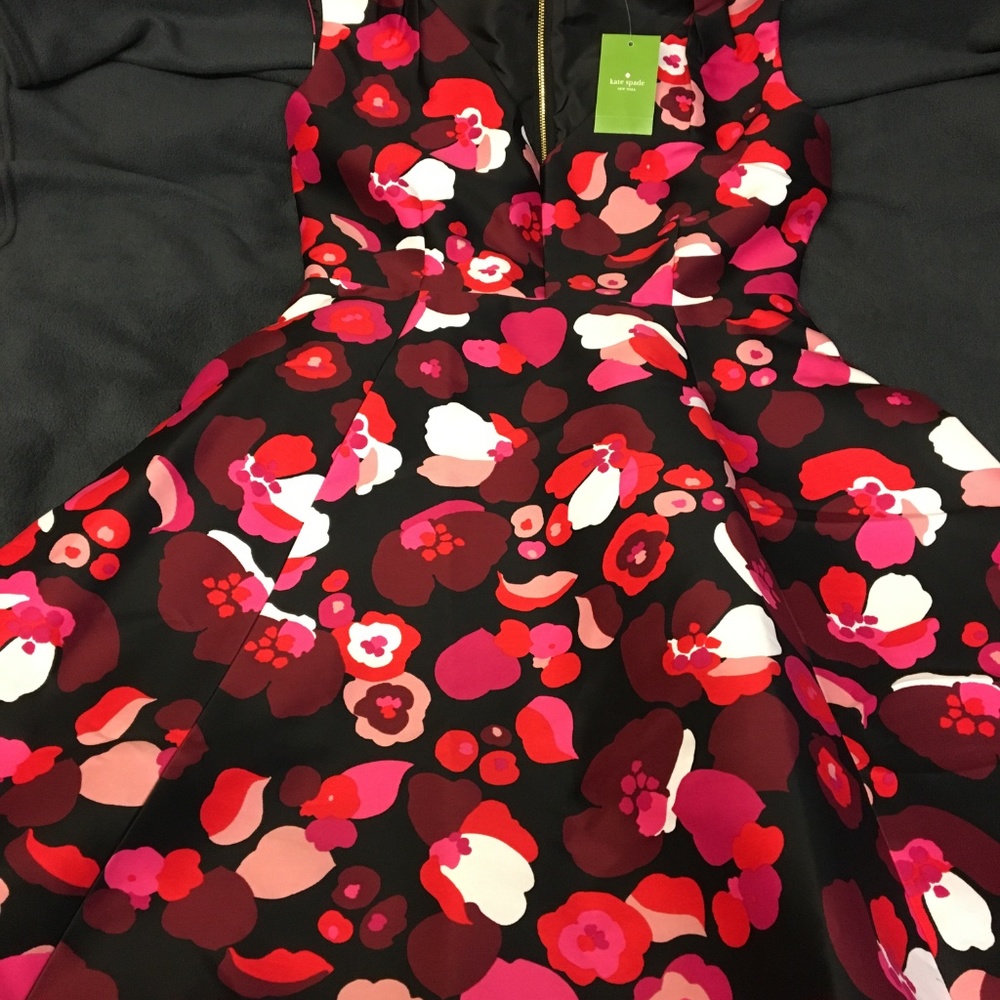 KATE SPADE Falling florals V-neck Do wonders Dress